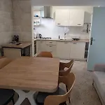 Garden شقة *